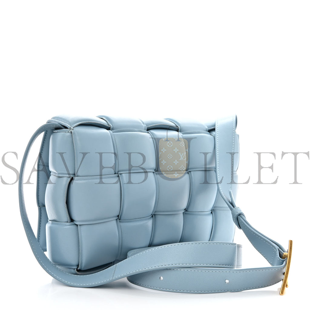 bo*te*ga Ve*ne*ta nappa maxi intreccio padded cassette crossbody bag ice (26*18*8cm)
