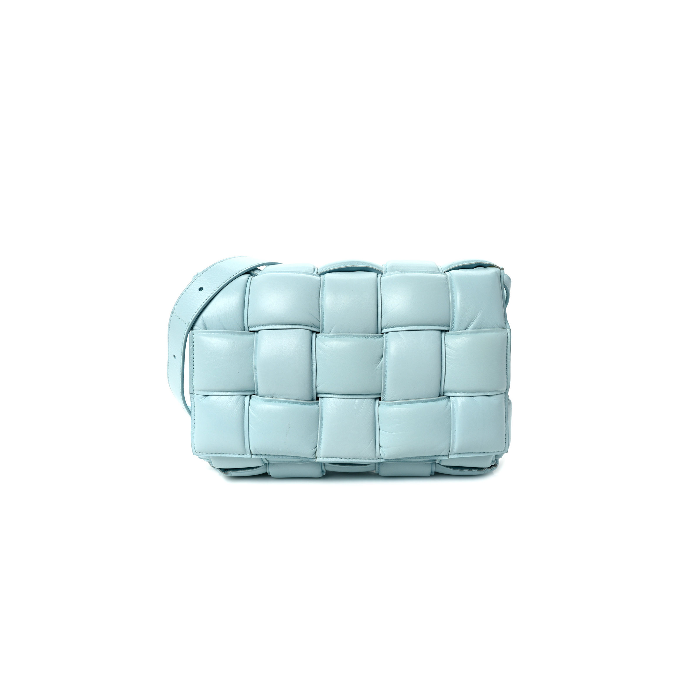 bo*te*ga Ve*ne*ta paper calfskin maxi intreccio padded cassette crossbody bag ice (26*18*8cm)