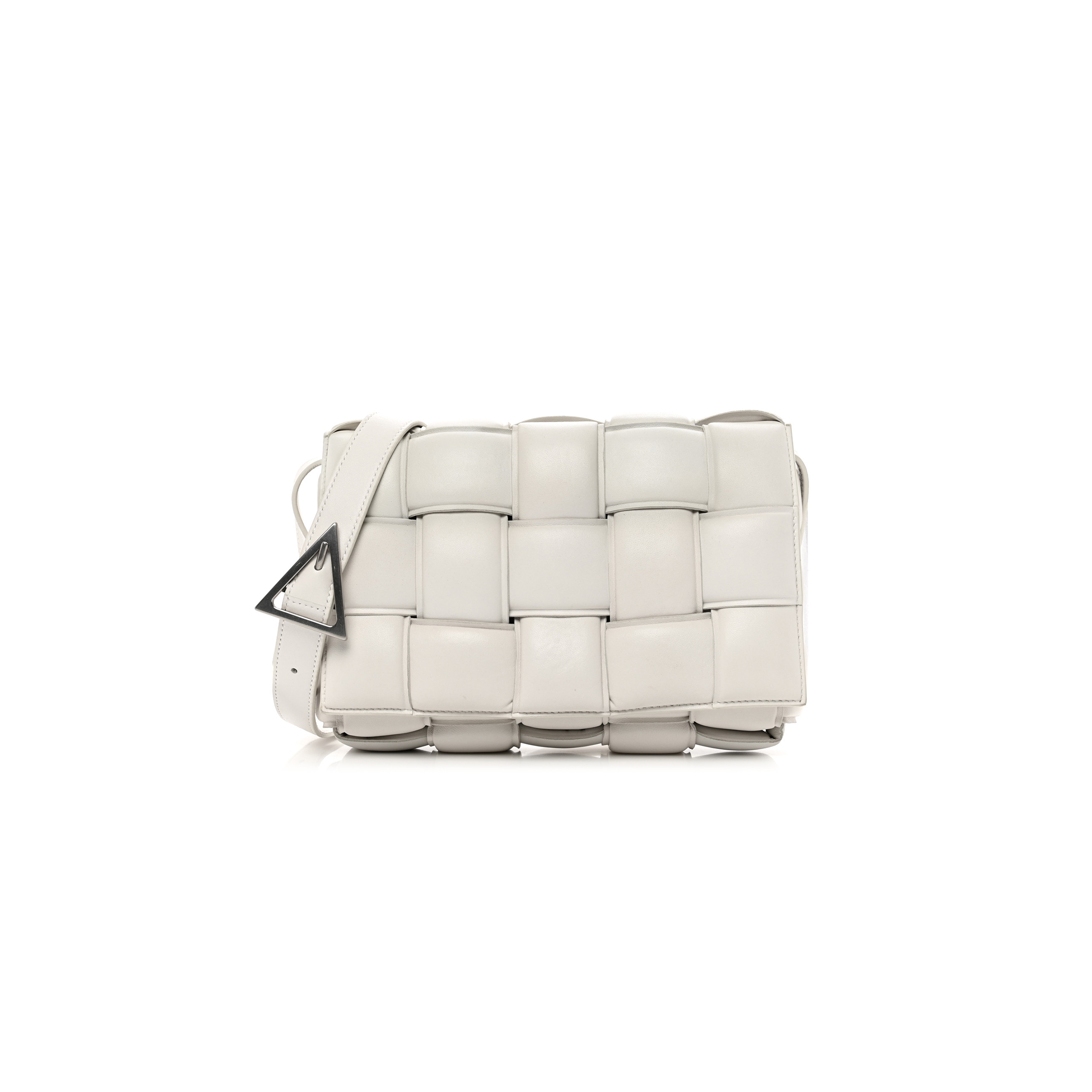 bo*te*ga Ve*ne*ta nappa maxi intreccio padded cassette crossbody bag chalk (26*18*8cm)