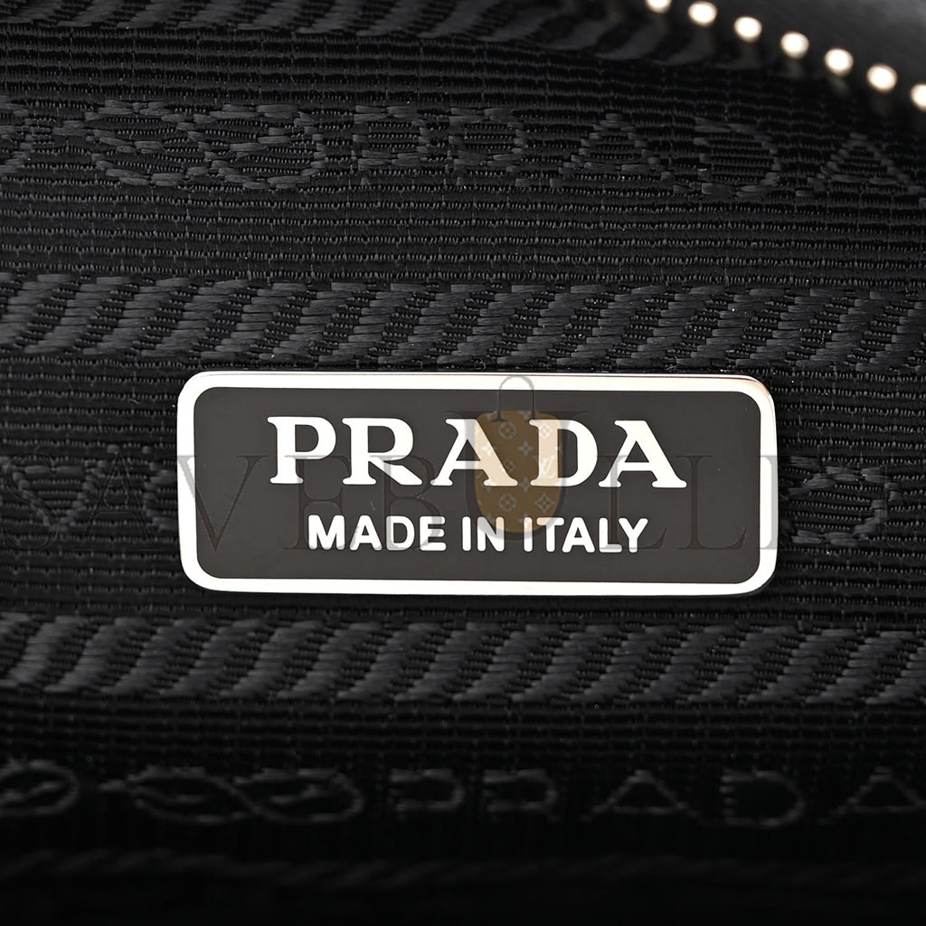 Pra*a grace lux triangle wristlet pouch black (27*15*6cm)