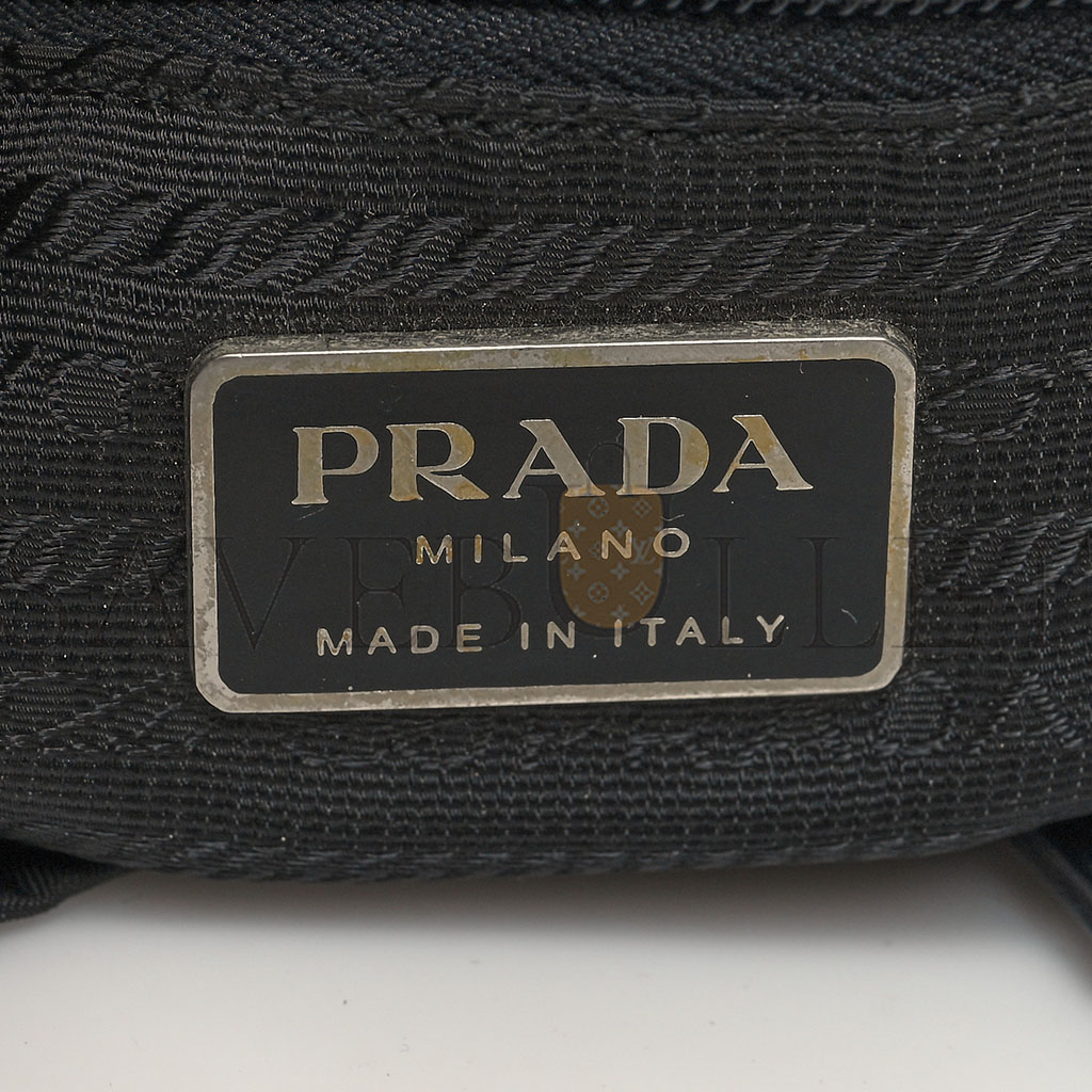 Pra*a nylon vela medium backpack black (33*29*15cm)
