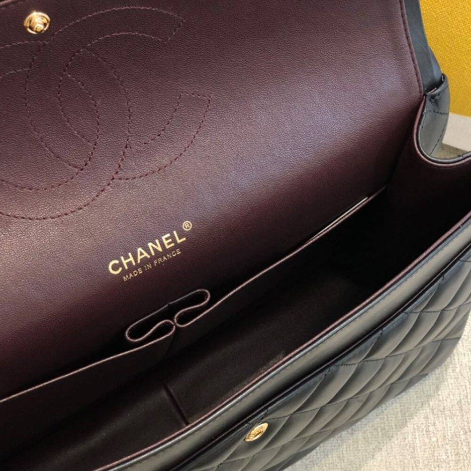 Ch*el classic flap maxi black caviar leather gold hardware (33*22*9cm)
