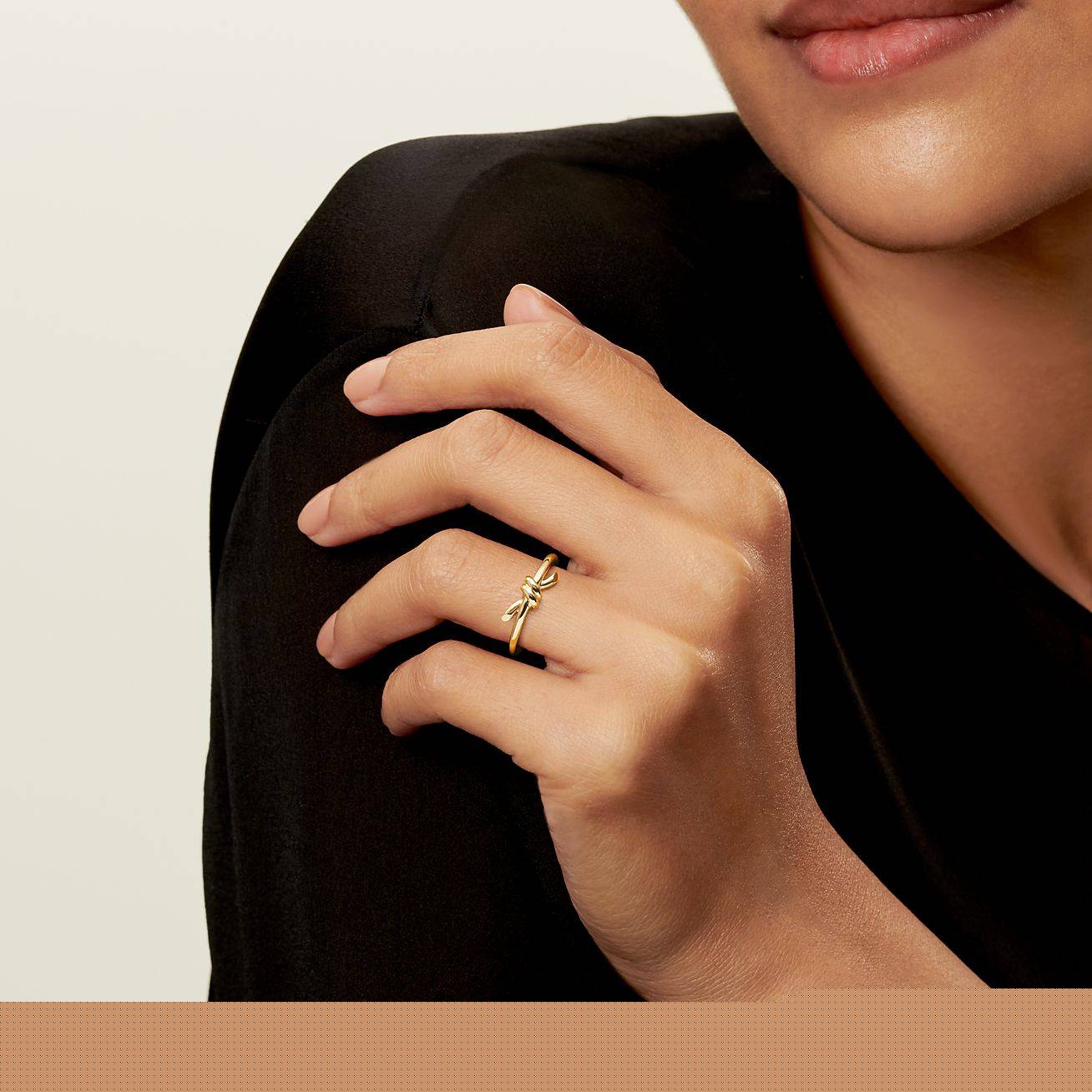T*f*ny knot ring in rose gold